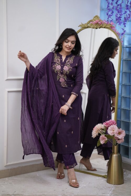 Luxury-Stylish-Purple-Ethnic-Suit-Set-for-Women-3pcs
