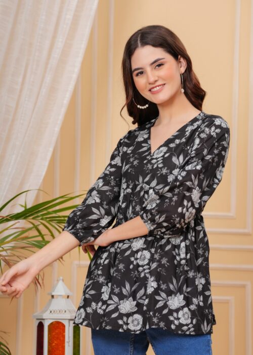 Noir Flora Top