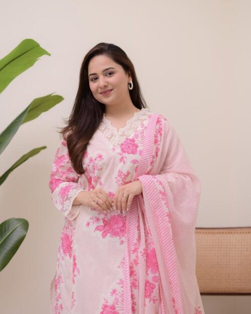 women-suit-pink